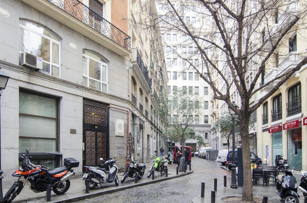 Lollipop Flats City Centre Deluxe Suite Madrid Eksteriør bilde