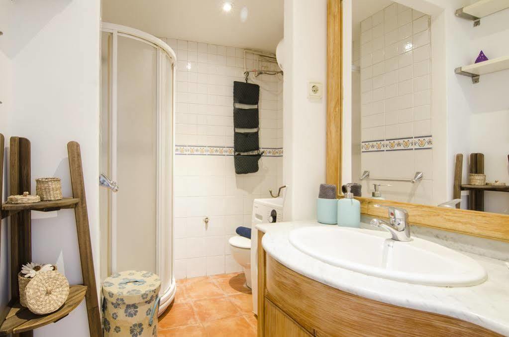 Lollipop Flats City Centre Deluxe Suite Madrid Eksteriør bilde