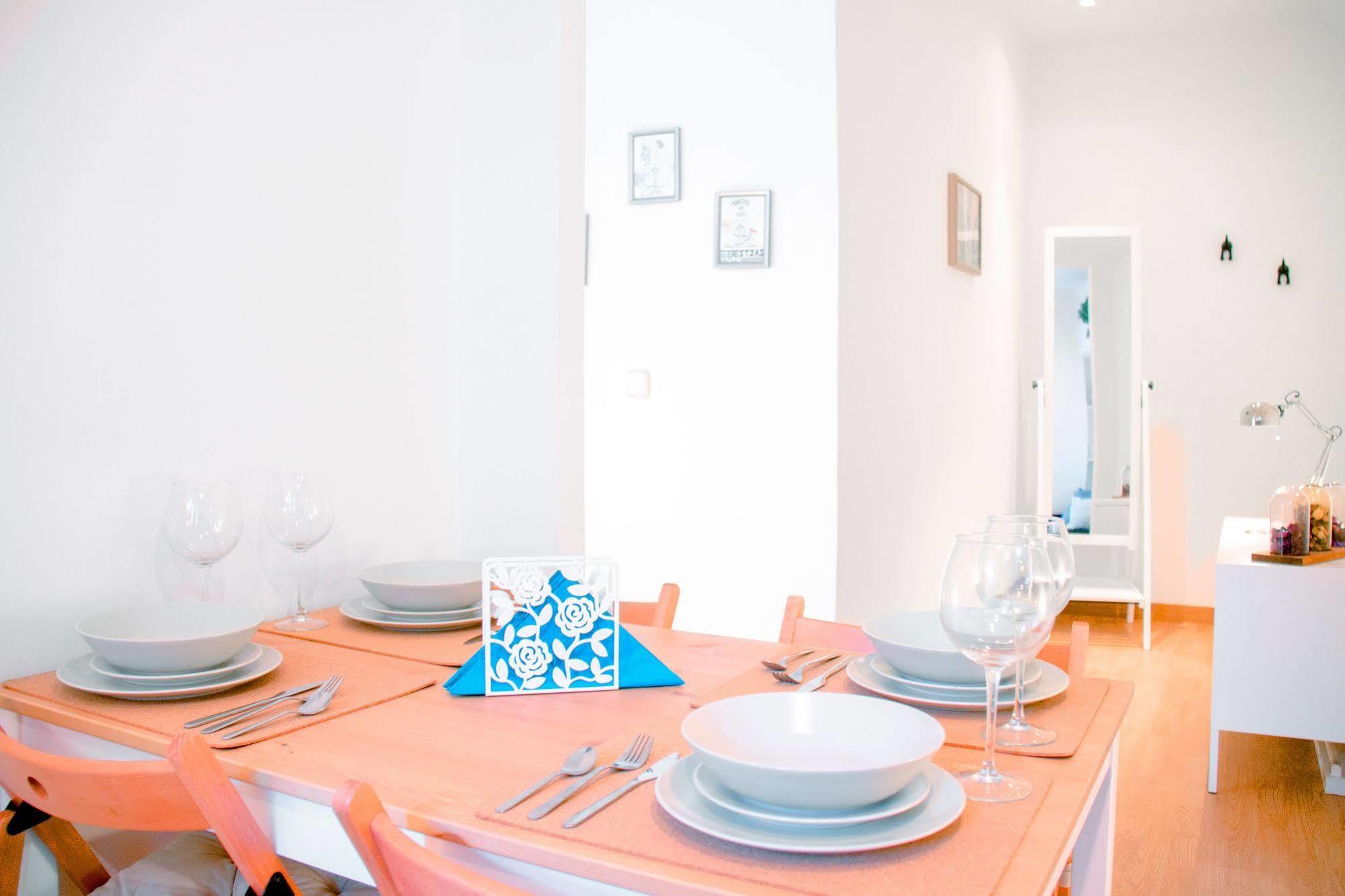 Lollipop Flats City Centre Deluxe Suite Madrid Eksteriør bilde