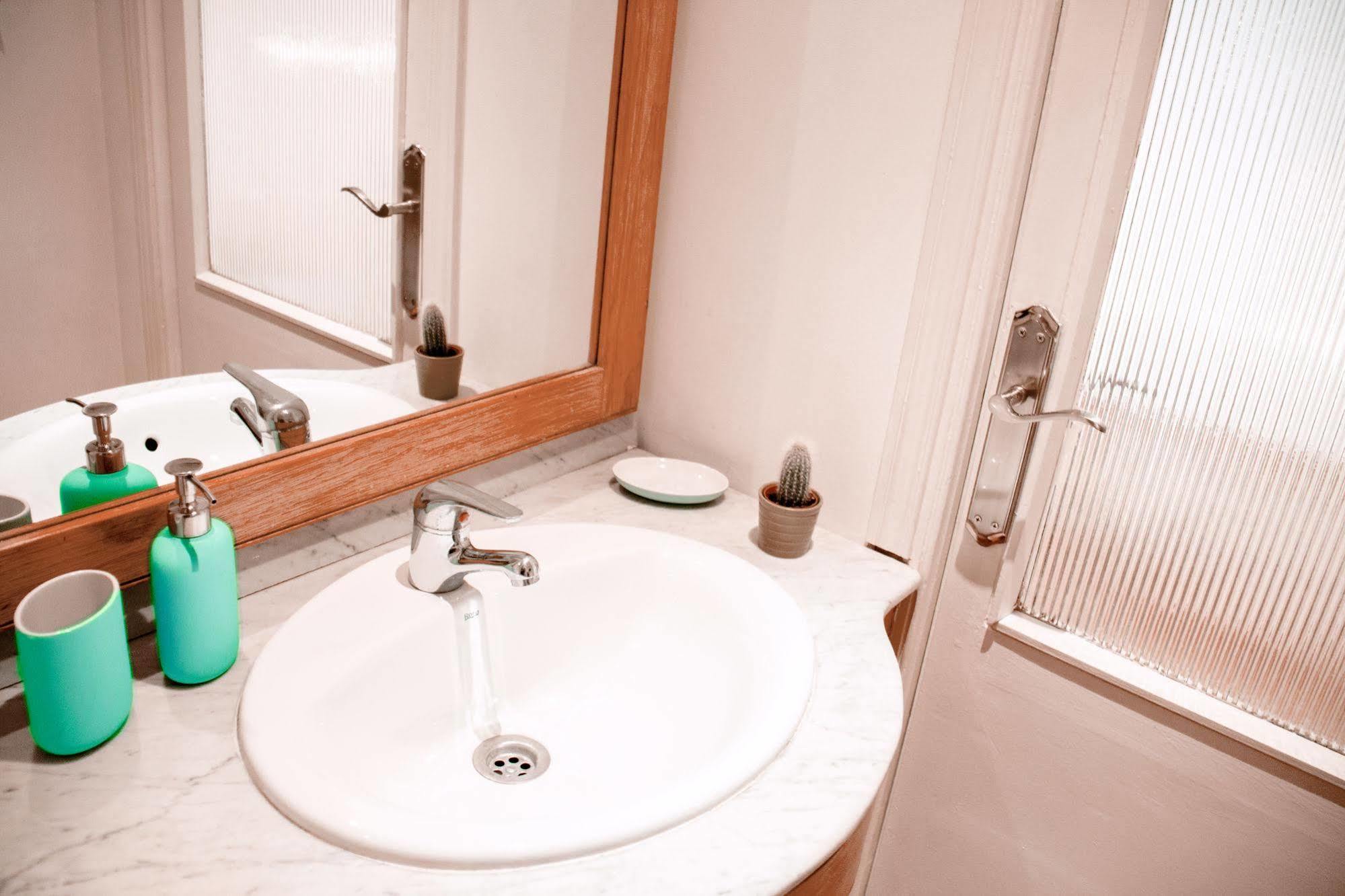 Lollipop Flats City Centre Deluxe Suite Madrid Eksteriør bilde