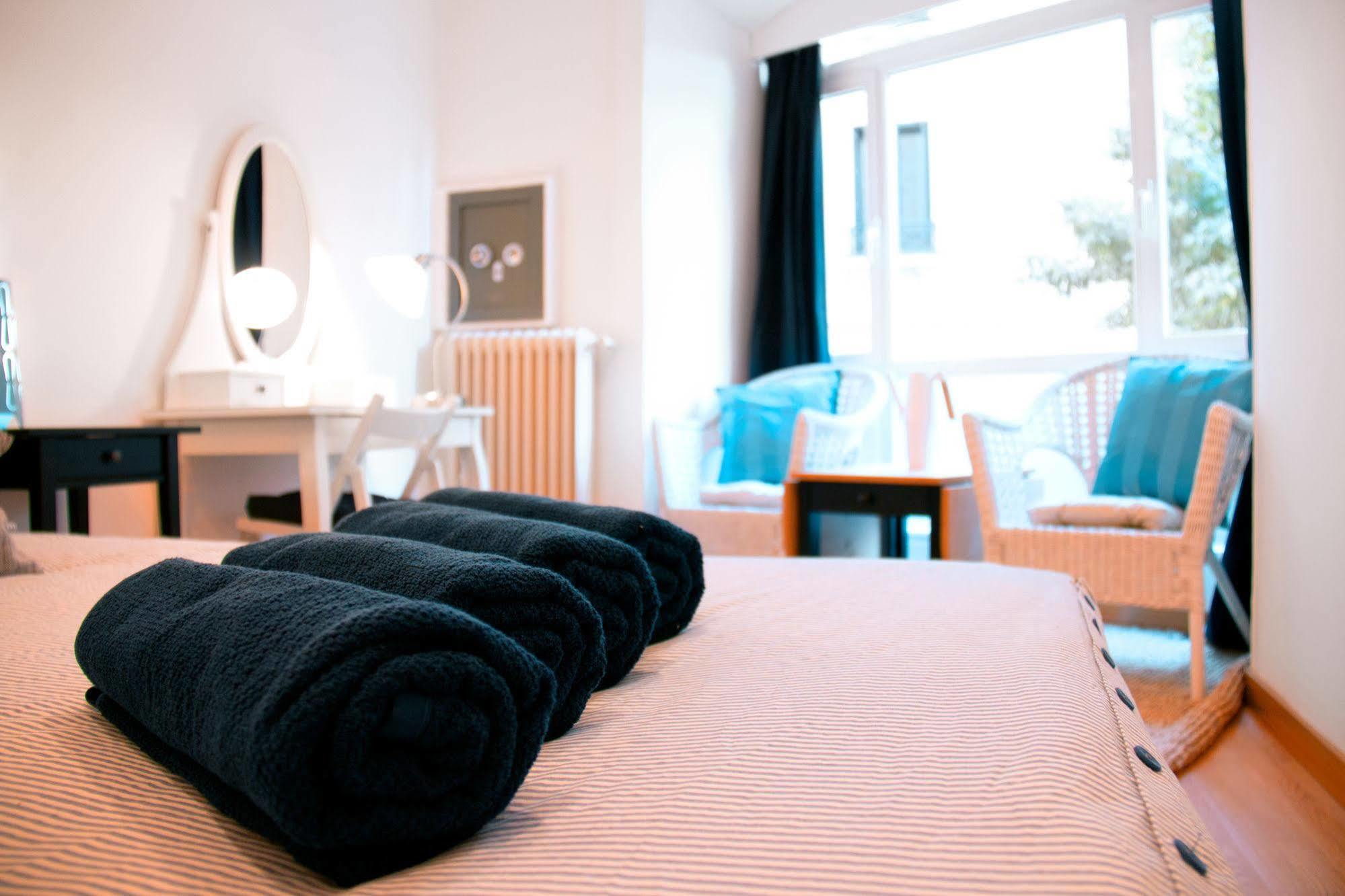 Lollipop Flats City Centre Deluxe Suite Madrid Eksteriør bilde