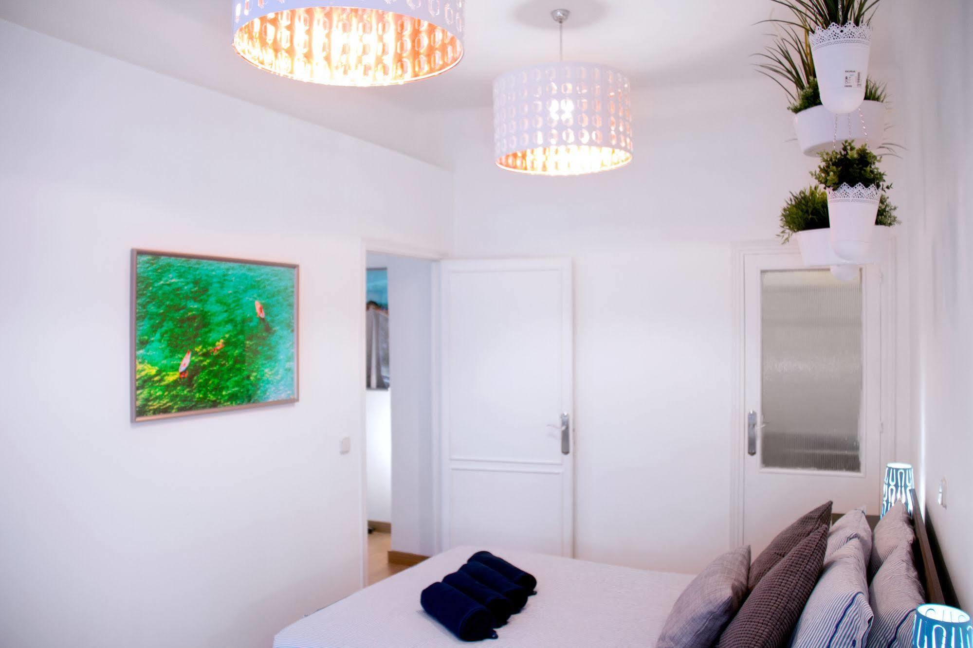 Lollipop Flats City Centre Deluxe Suite Madrid Eksteriør bilde